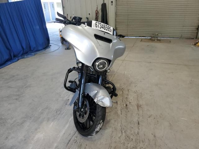 2019 Harley-Davidson Flhxs