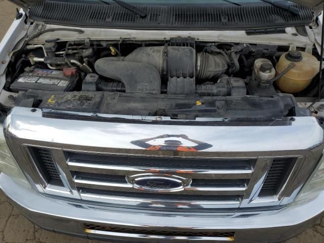 2010 Ford Econoline E350 Super Duty Wagon