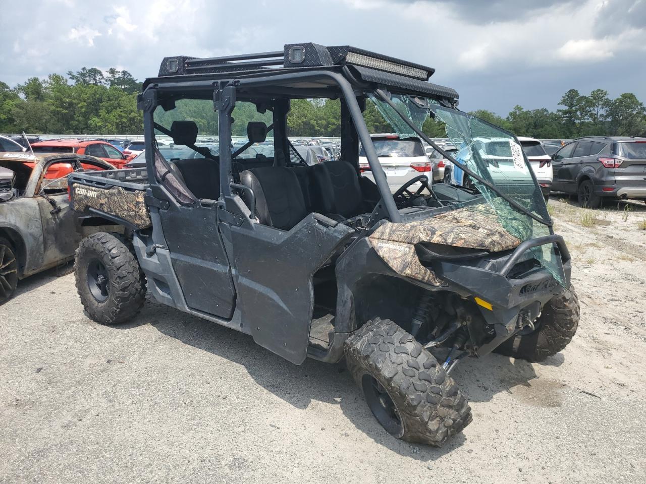 2021 Can-Am Defender Max XT HD10