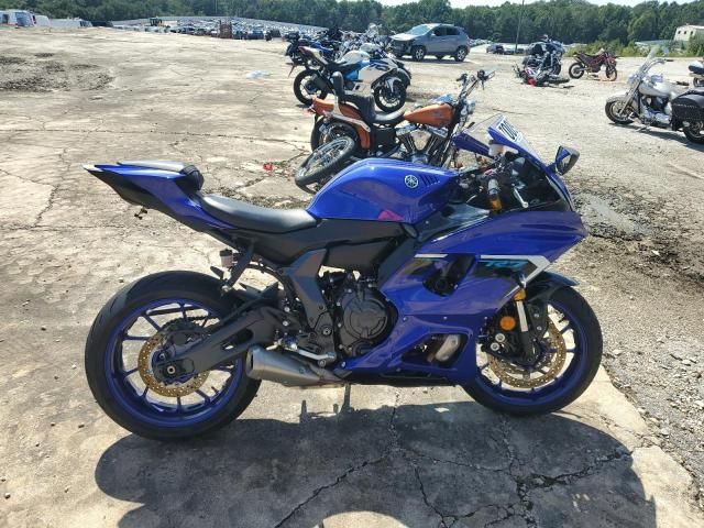 2025 Yamaha YZFR7