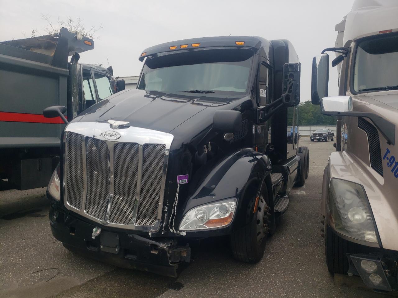 2019 Peterbilt 579 Semi Truck