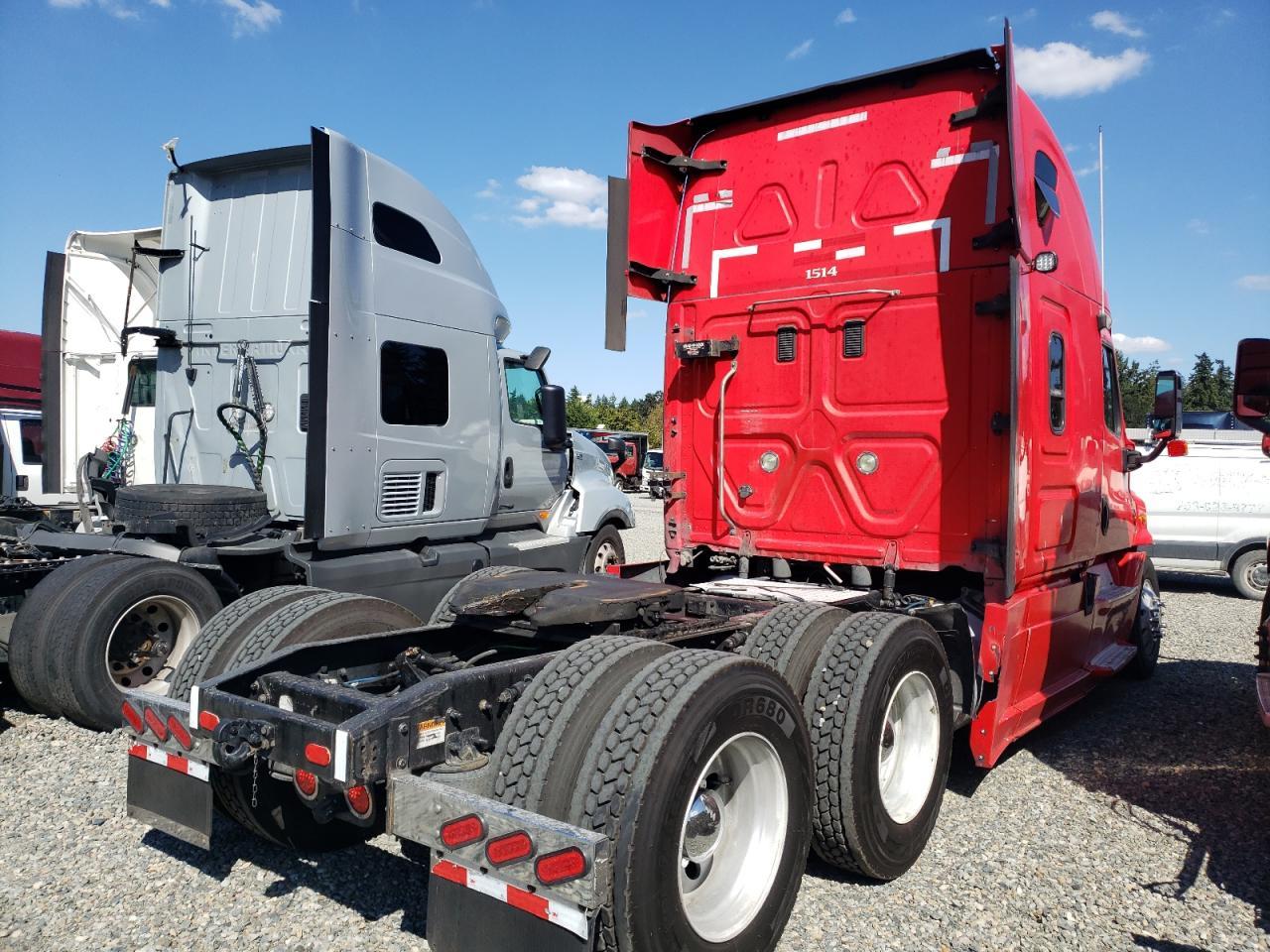 2015 Freightliner Cascadia 125 Semi Truck