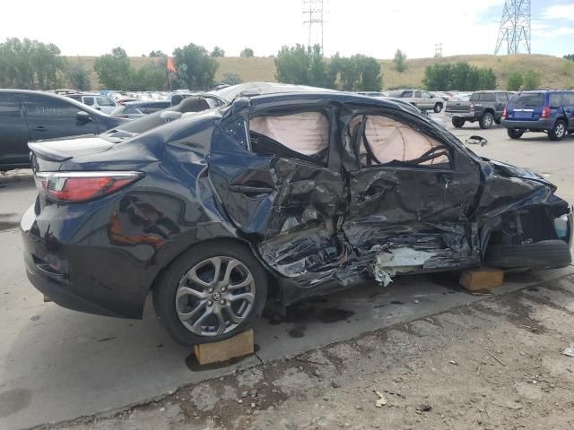 2019 Toyota Yaris L