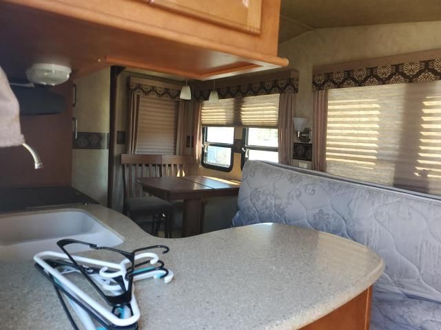 2012 Cedar Creek 30RLBS-RVS RV