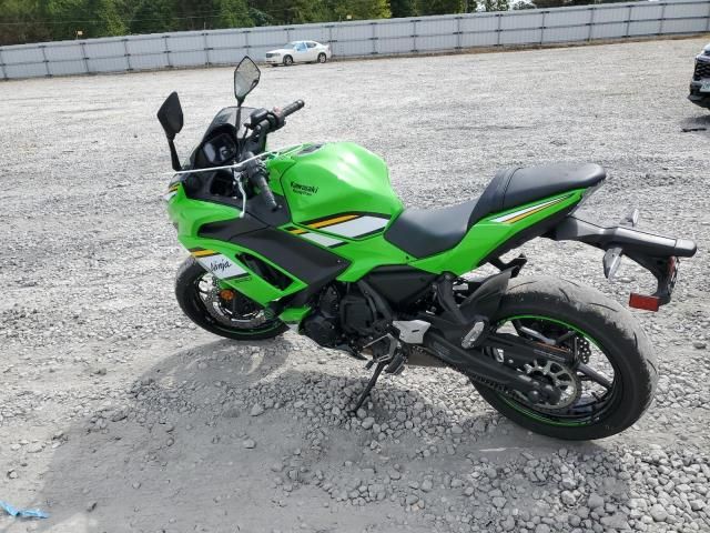 2025 Kawasaki EX650 P