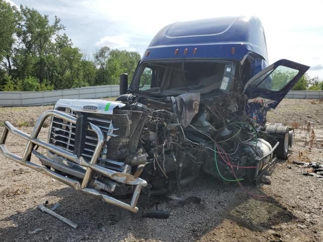 2019 Freightliner Cascadia 125 Semi Truck
