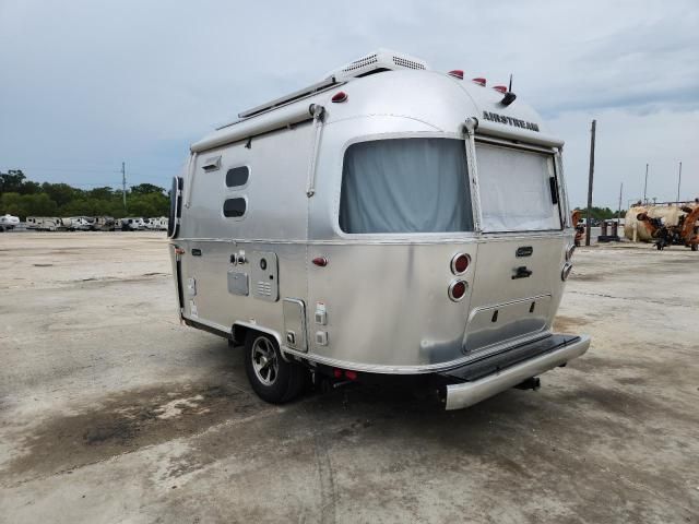 2021 Airstream Caravel