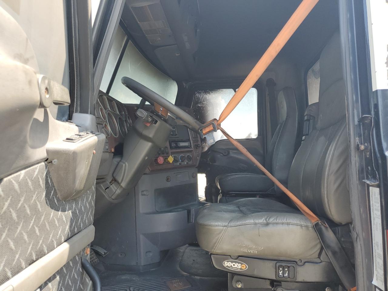 2012 Mack CXU613 Semi Truck