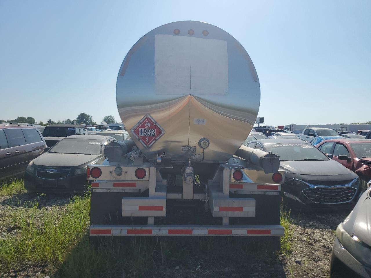 2000 Bulk Tanker