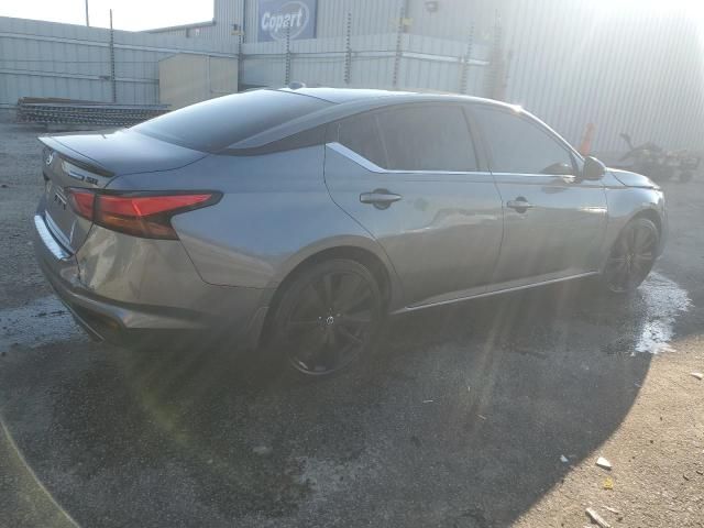2022 Nissan Altima SR