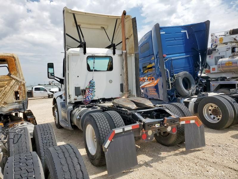 2016 Peterbilt Tractor 2016 Peterbilt 579 Semi Truck