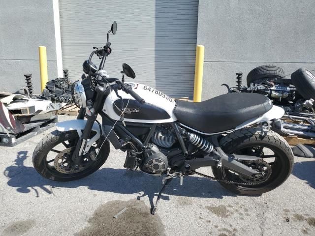 2015 Ducati Scrambler 800