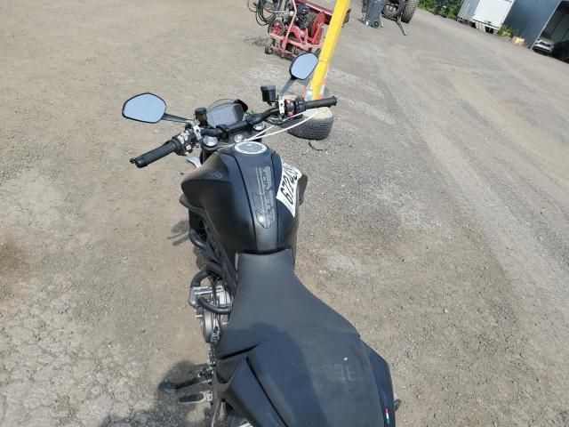 2022 Ducati Monster