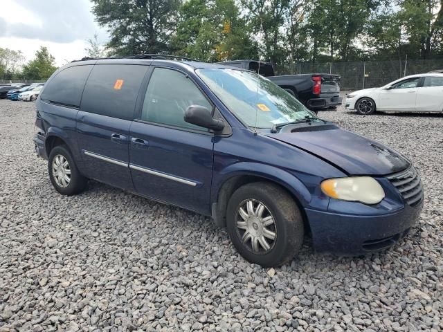 2005 Chrysler Town & Country Touring