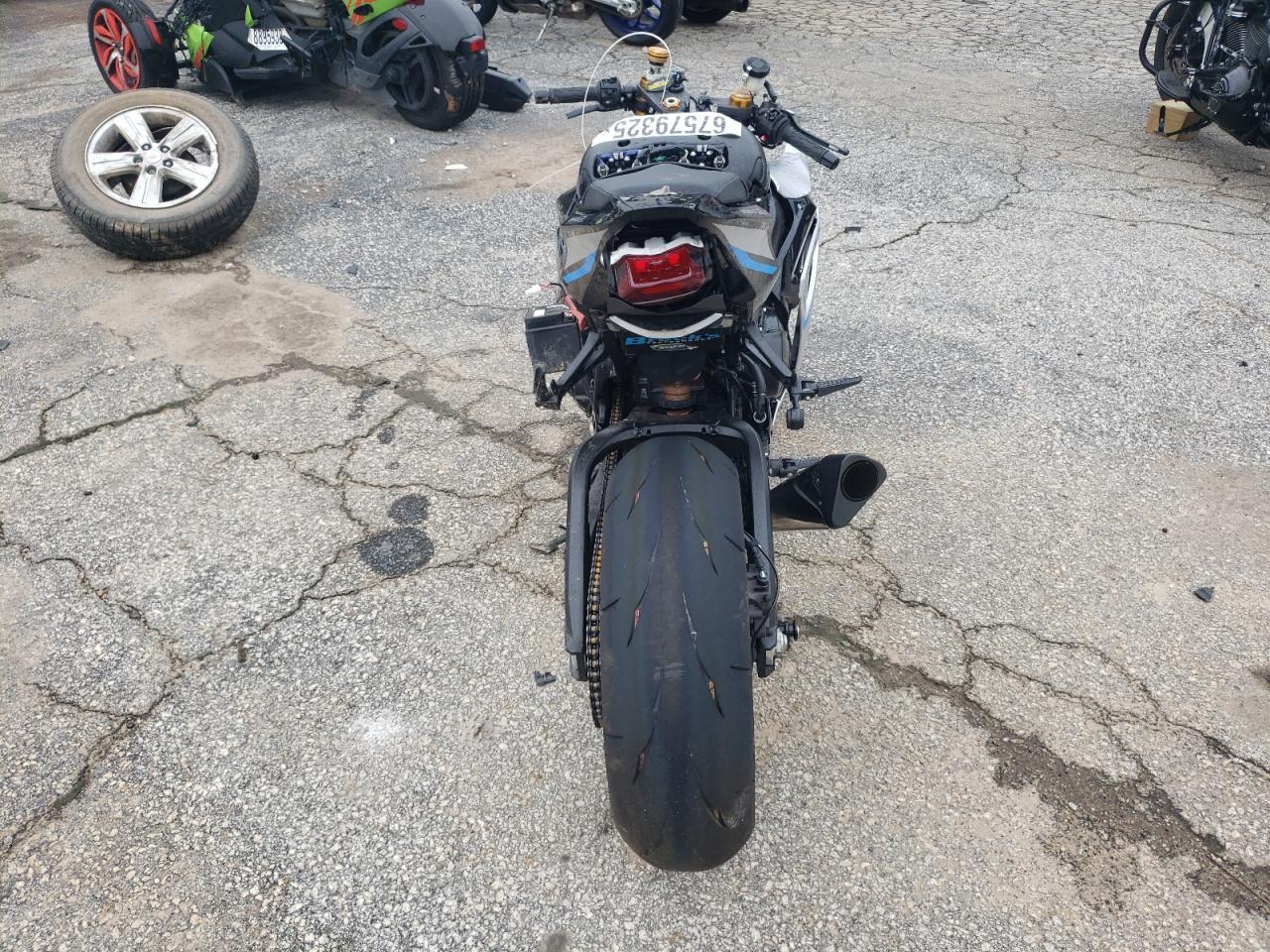 2025 Suzuki GSX-R1000 R