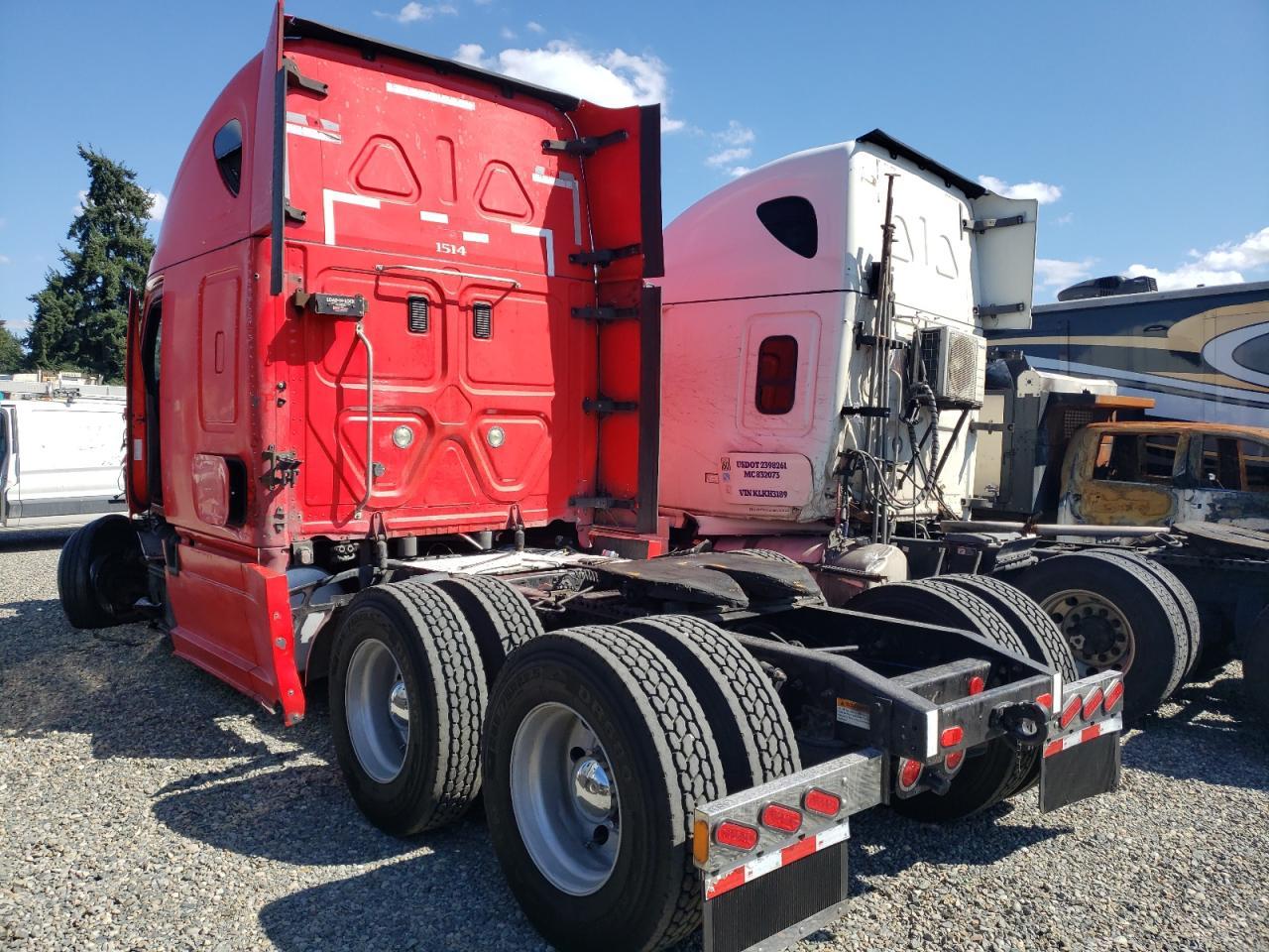 2015 Freightliner Cascadia 125 Semi Truck