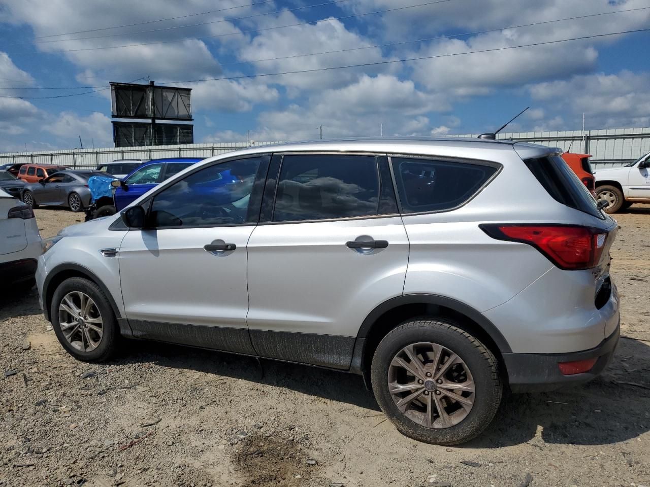 2019 Ford Escape s