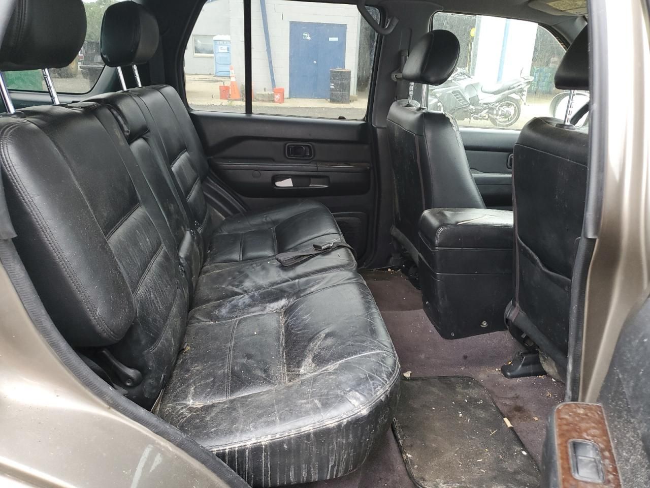 2001 Nissan Pathfinder le