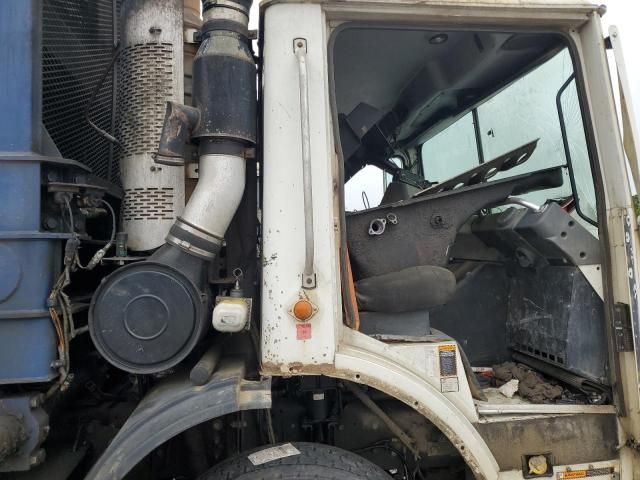2008 Mack MRU613 Refuse Truck