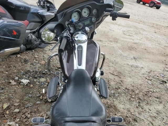 2011 Harley-Davidson Flhx