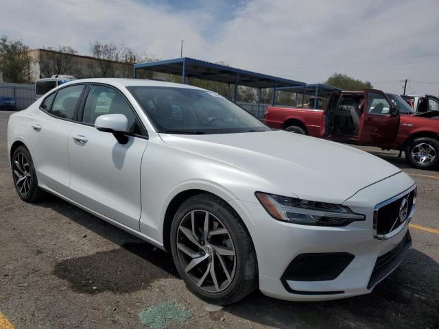 2020 Volvo S60 T5 Momentum