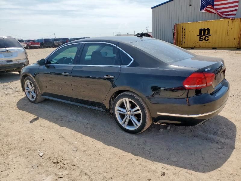 2012 Volkswagen Passat SEL