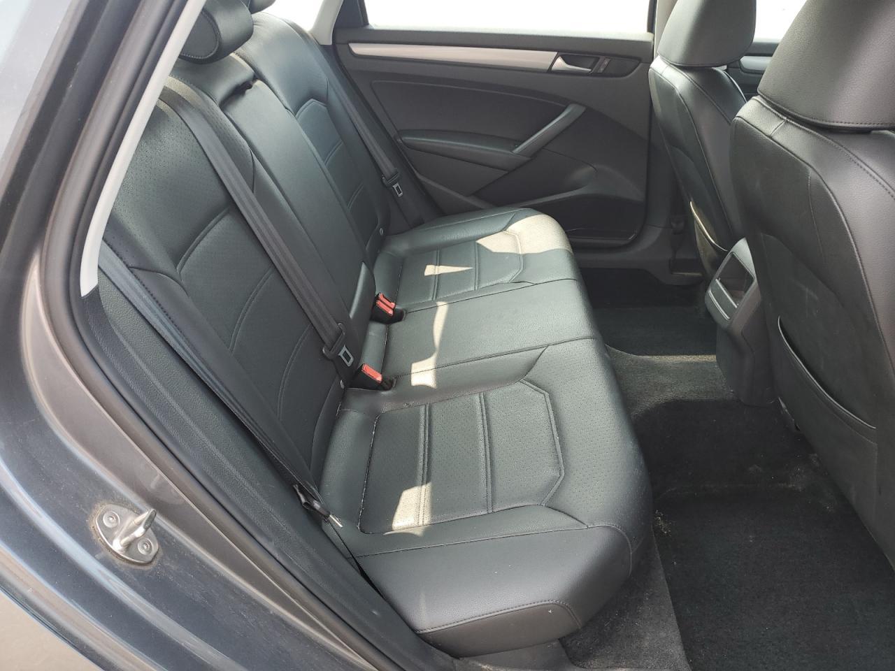 2015 Volkswagen Passat s