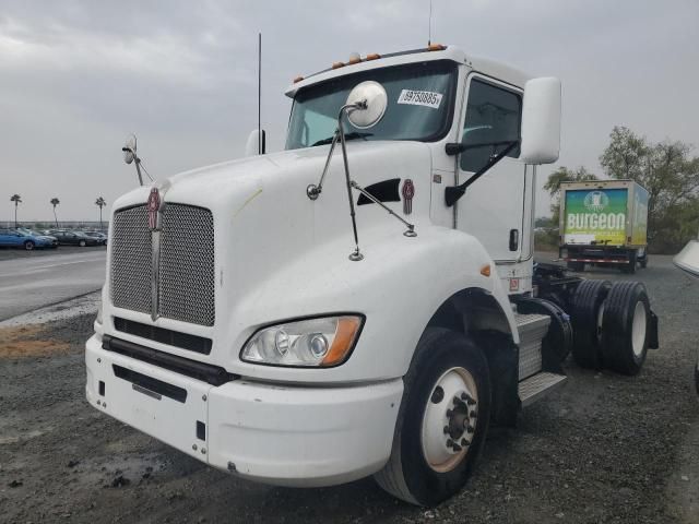 2015 Kenworth T400 Semi Truck