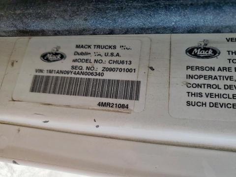 2010 Mack 600 CHU600-Semi Truck