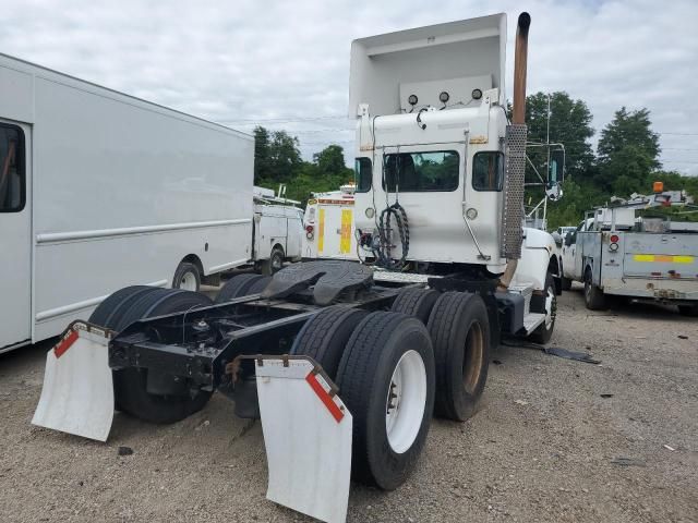 2018 Kenworth T400 Semi Truck