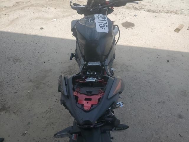 2025 Kawasaki ER500