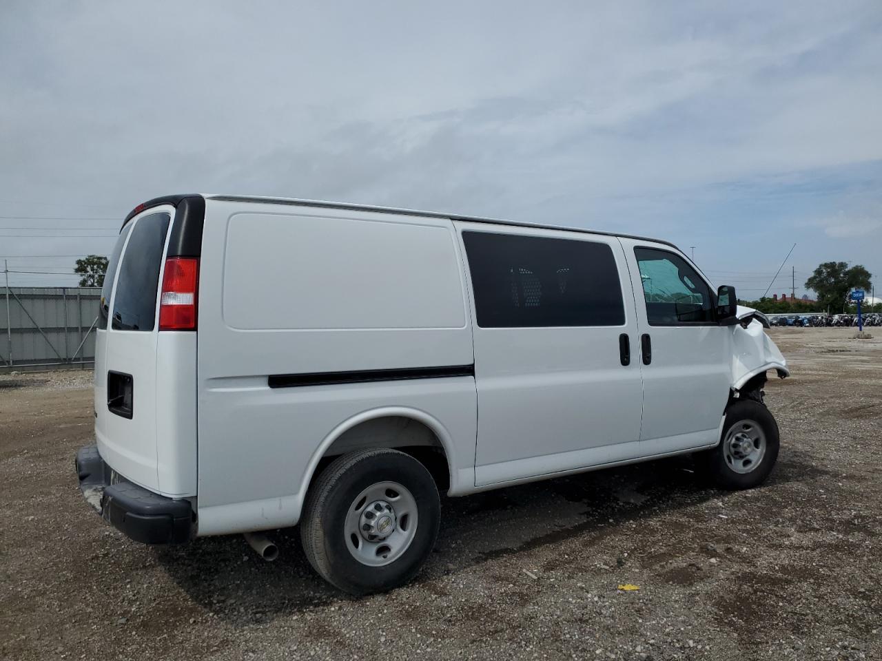 2025 Chevrolet Express G2500