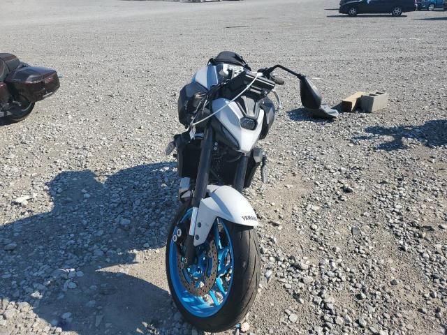 2025 Yamaha MTN690