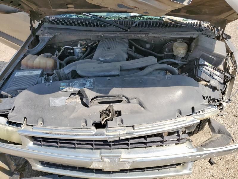 2003 Chevrolet Tahoe C1500