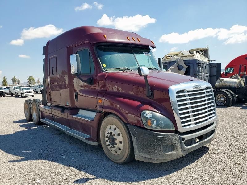 2016 Freightliner Cascadia 125 Semi Truck