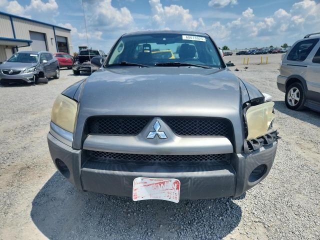 2006 Mitsubishi Raider LS