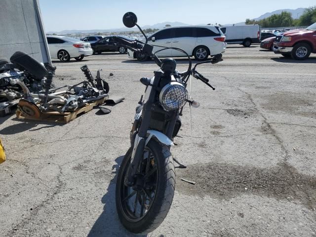 2015 Ducati Scrambler 800