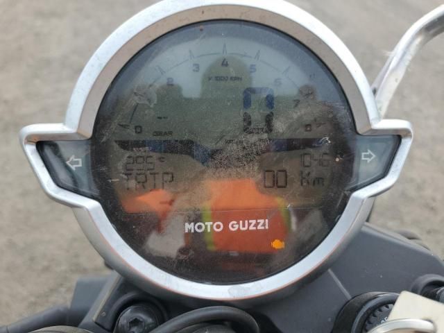 2021 Moto Guzzi V7 Stone