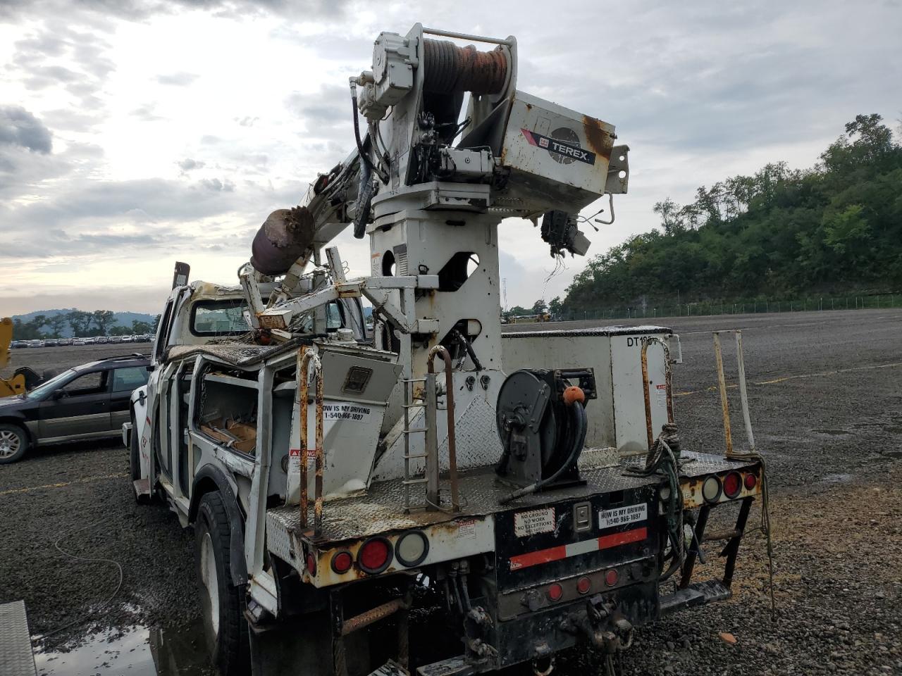 2017 Freightliner Business Class M2 Digger Derrick Truck