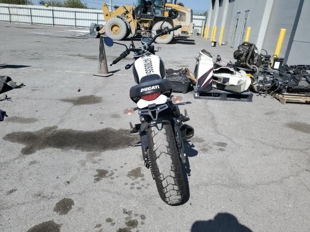 2015 Ducati Scrambler 800