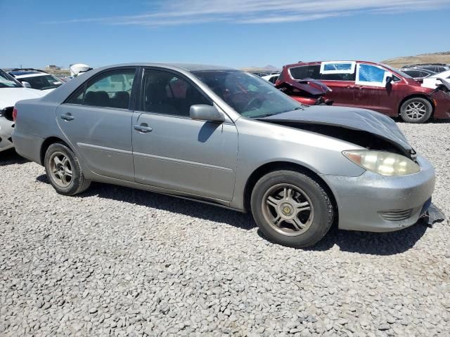 2005 Toyota Camry le