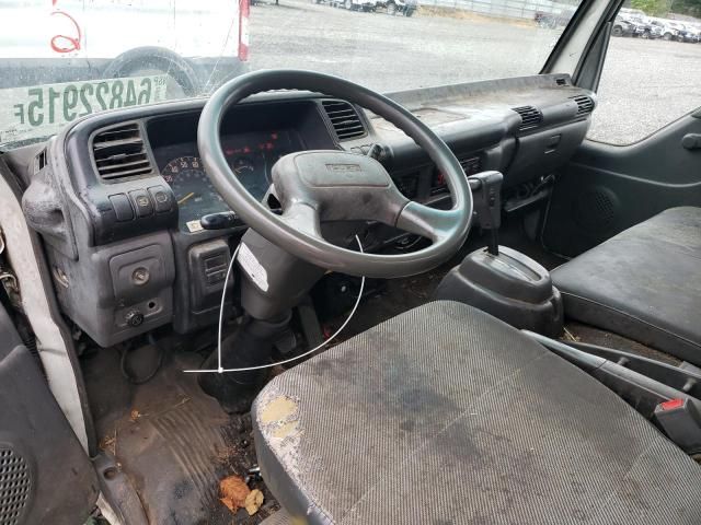 2000 Isuzu NPR