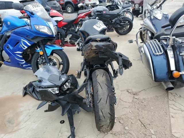 2025 Kawasaki EX650 R