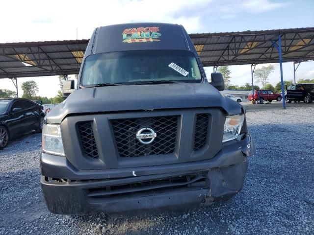 2013 Niss NV 2500 S Standard R