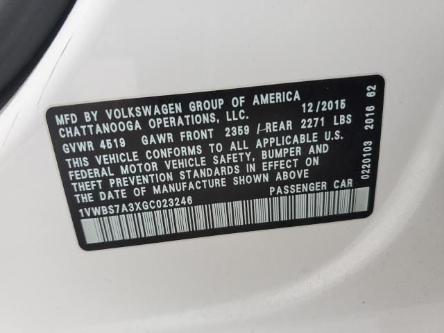 2016 Volkswagen Passat SE