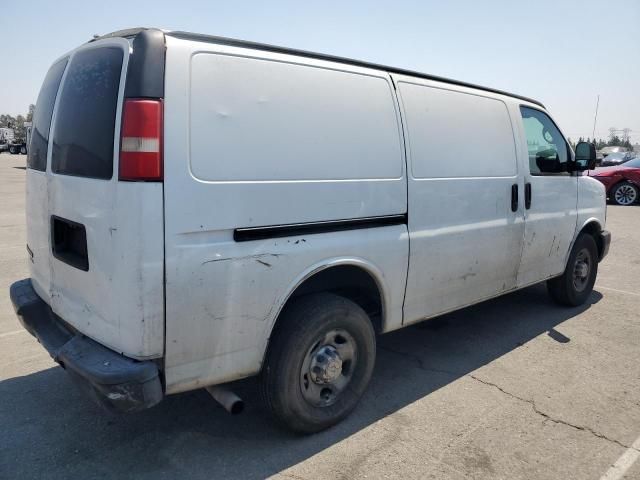2014 Chev Rolet Express G2500