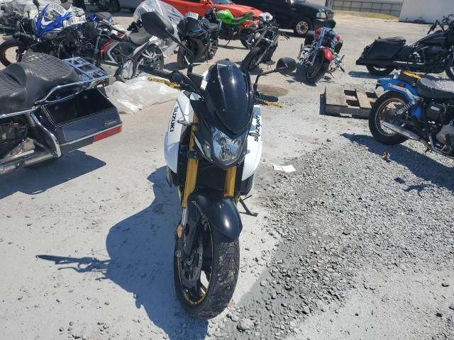 2021 Suzuki GSX-S750 M