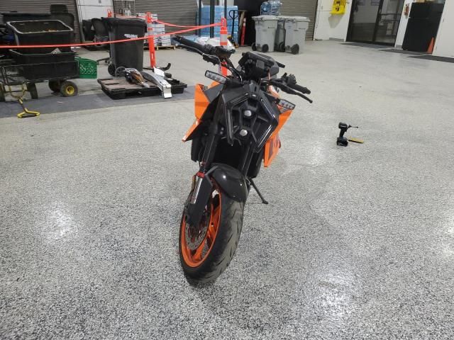 2024 KTM 990 Duke