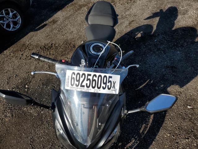 2013 Kawasaki EX650 E
