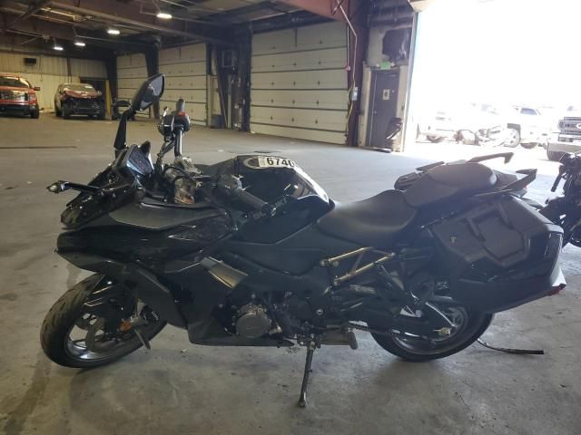 2024 Suzuki GSX1000 GT